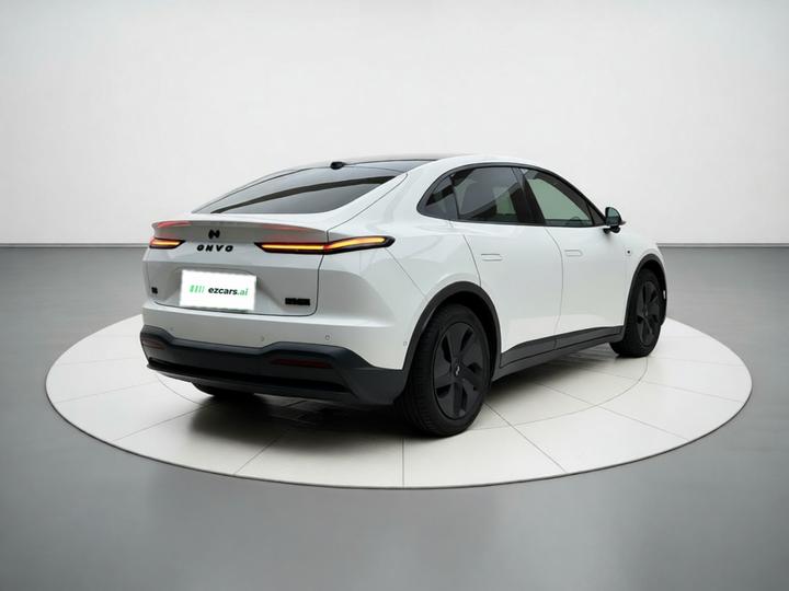 L60 2024 60kWh RWD photo 6