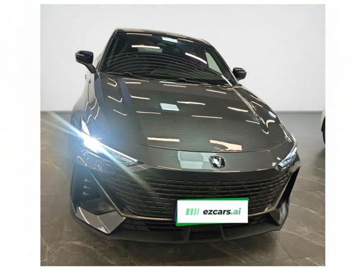 UNI-V 2023 1.5T Premium photo 2