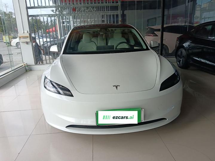 Model 3 2023 RWD photo 2