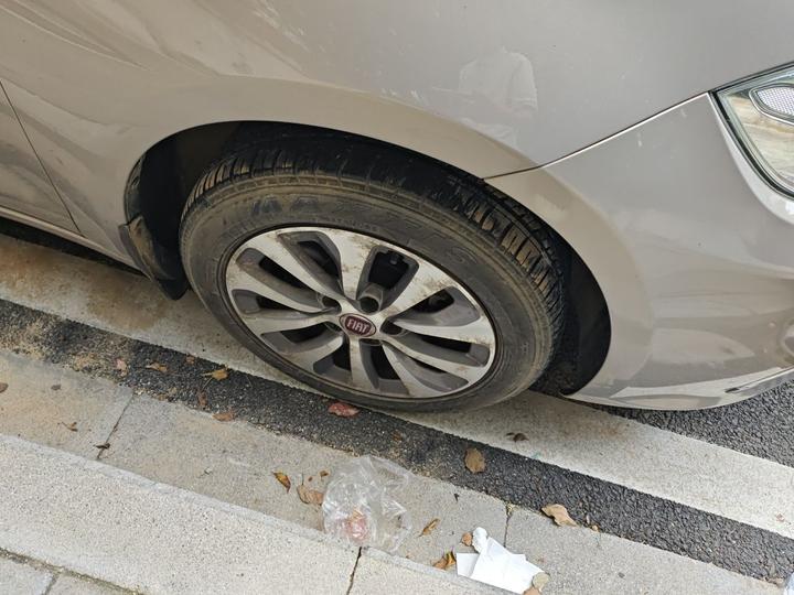 Fiat 2015 1.4T MT Enjoy photo 8