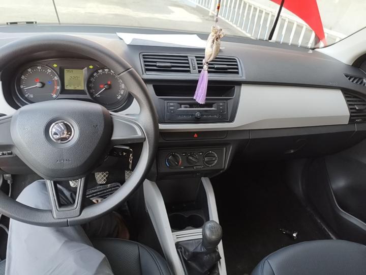 Fabia 2015 1.4L MT photo 5