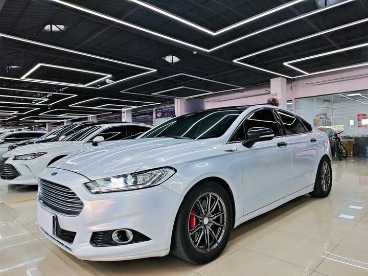 Mondeo 2013 2.0L GTDi200 Luxury