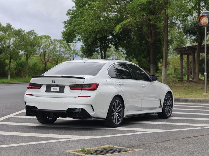 3 Series 2022 325Li M Sport Package photo 3