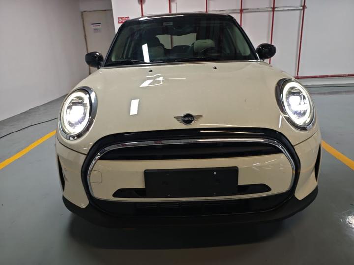 2022 1.5T COOPER Classic 5-Door photo 2