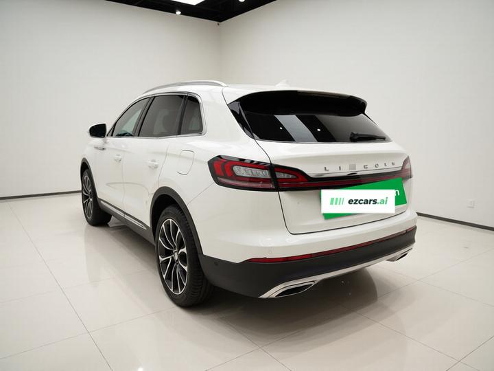 Nautilus 2021 2.0T AWD photo 4