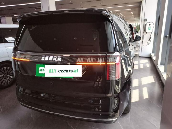 009 2024 6-Seater Executive AWD 108kWh photo 4