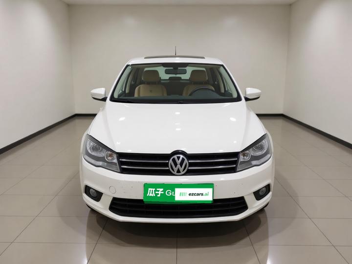 2015 1.6L AT Comfort photo 2