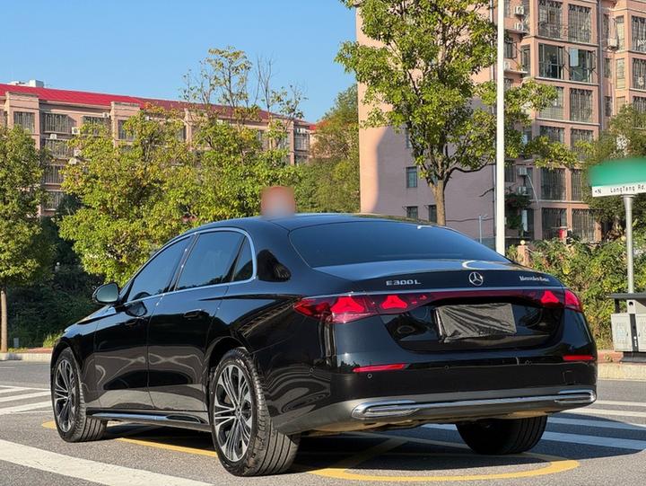 E-Class 2026 E 300 L Luxury photo 5