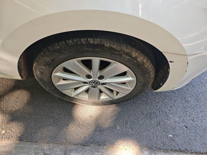 2015 1.6L MT Comfort photo 8