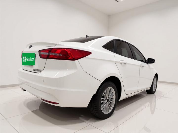 Escort 2017 1.5L MT Comfort photo 6