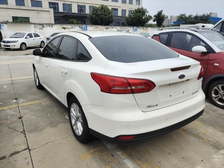 Focus 2015 Sedan 1.6L AT photo 4