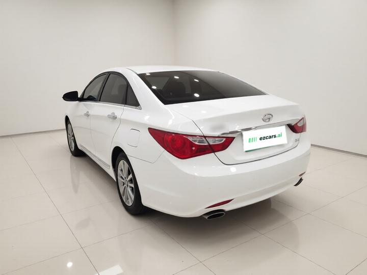 Sonata 2015 Classic 2.4L AT Leading IV photo 4