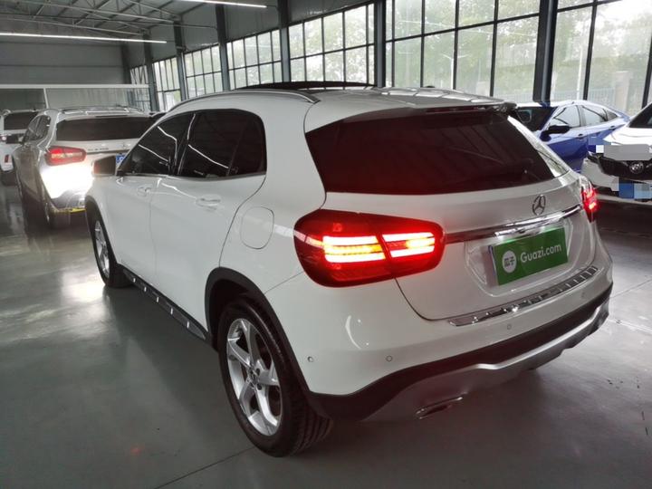 GLA 2019 GLA 200 Dynamic photo 4