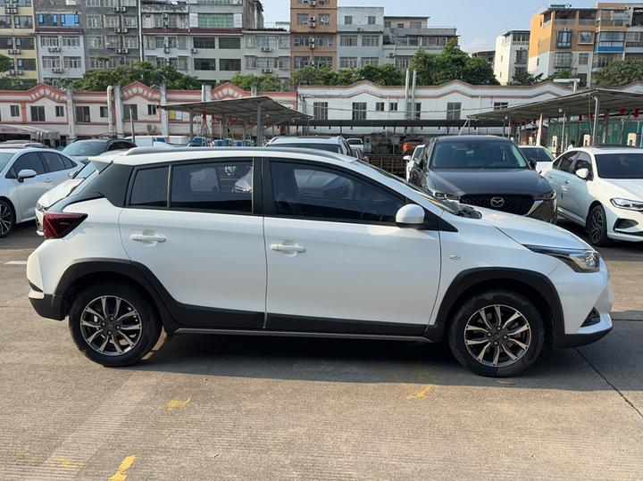 YARiS L 2022 X 1.5L CVT Luxury PLUS photo 3