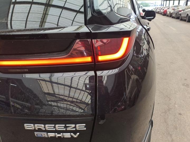 Breeze EV 2022 e:PHEV Premium photo 7