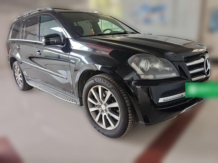 GL-Class 2011 GL 450 Premium Grand Edition photo 3