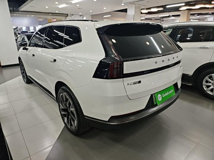 XC70 Hybrid 2026 AWD Extended Range Plus photo 4