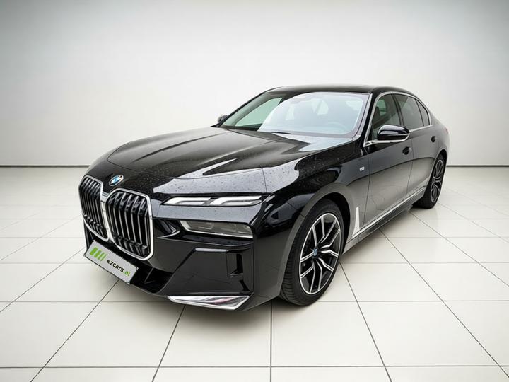 7 Series 2023 735Li M Sport Package