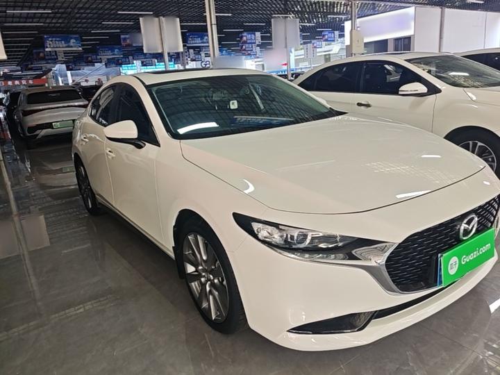 3 Axela 2023 2.0L AT photo 3