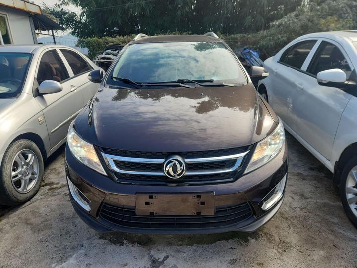 AX3 2016 1.5L MT photo 2