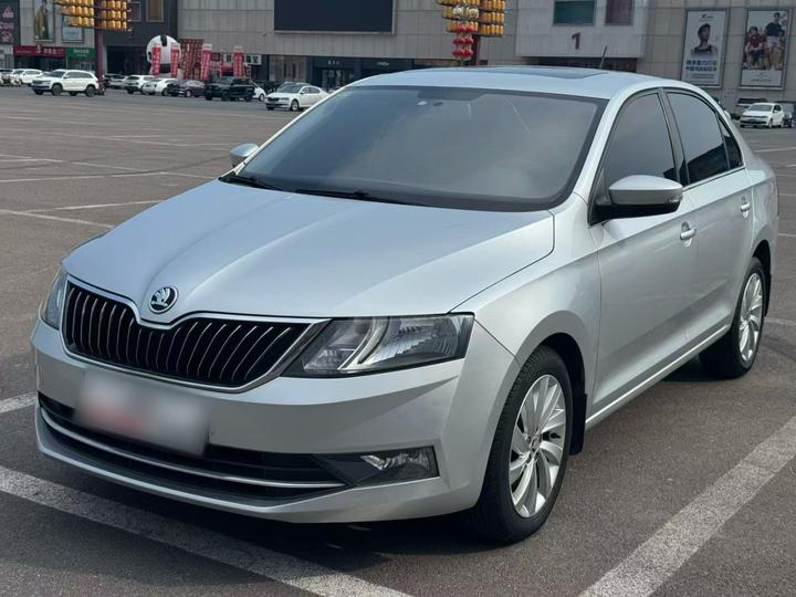 Rapid 2018 1.6L AT Comfort
