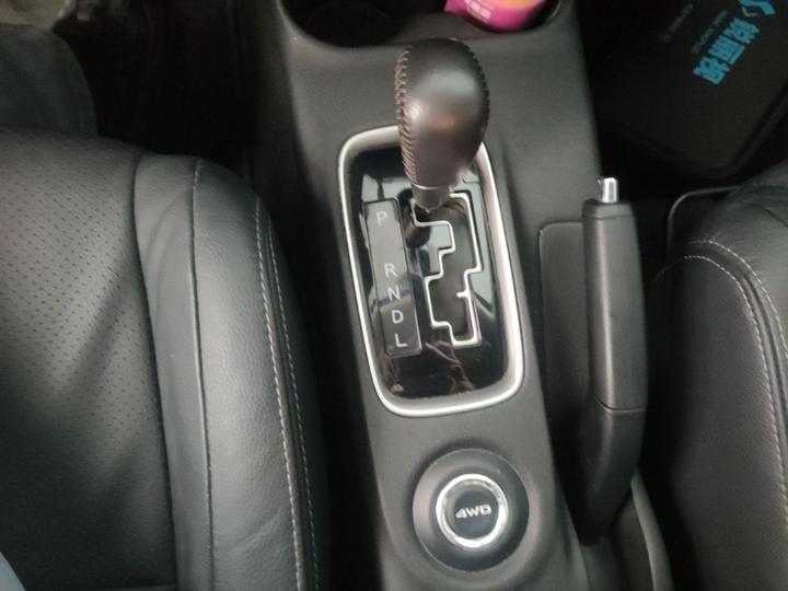 Outlander 2016 2.4L AWD Elite 5-Seater photo 5