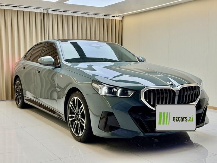 5 Series Imported 2024 525i M Sport Package photo 2