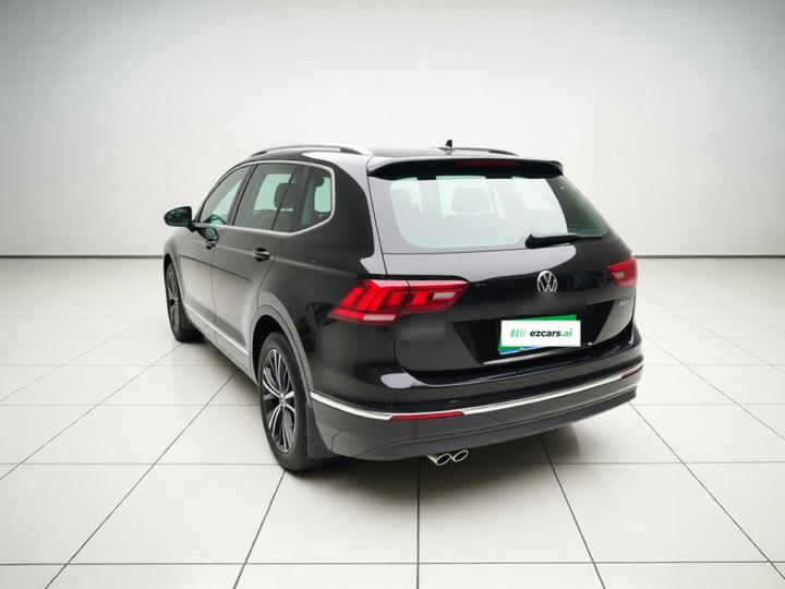 Tiguan L 2021 330TSI AT RWD Smart photo 4