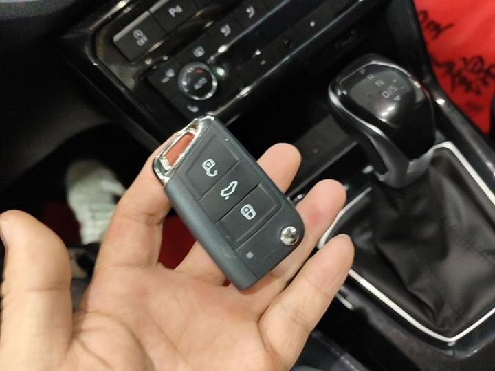Tharu 2026 300TSI photo 8