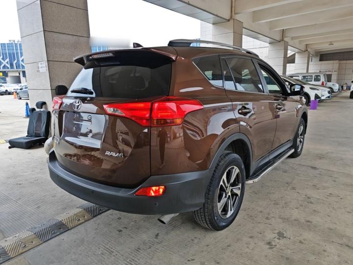 RAV4 2015 2.0L CVT RWD photo 6