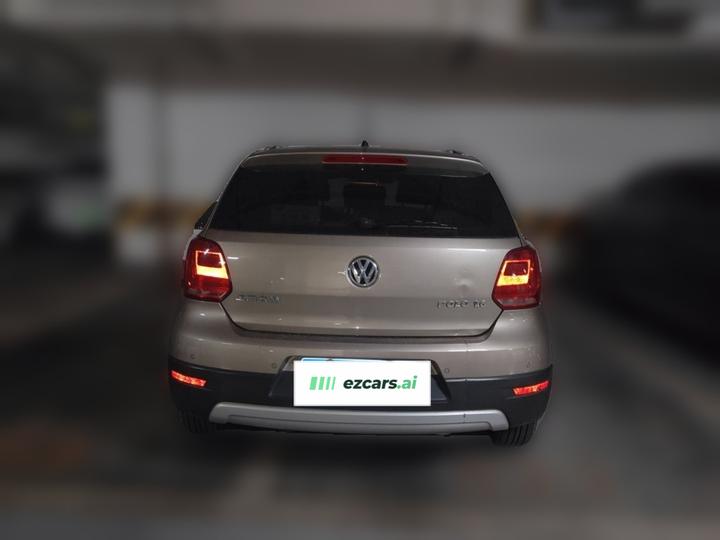 2014 1.6L Cross Polo AT photo 5