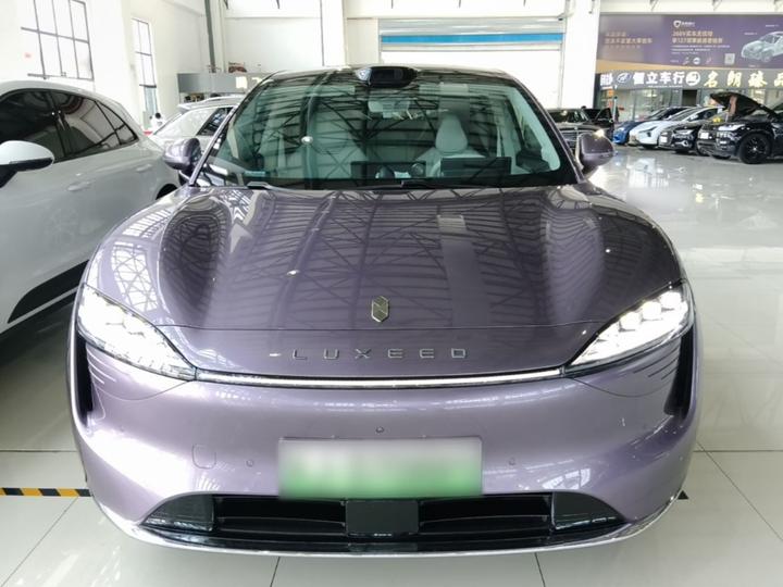 HIMA Luxeed R7 2024 EV 802km Max photo 2