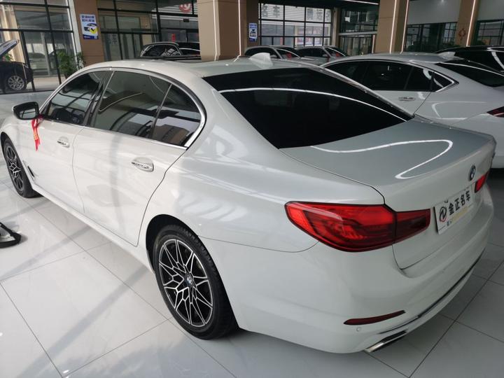 5 Series 2018 Facelift 530Li Leading Luxury photo 4