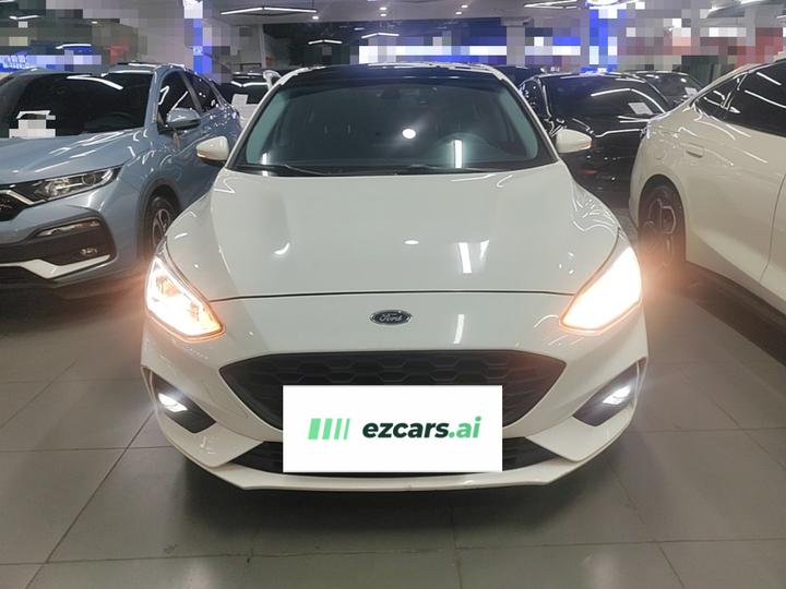 Focus 2020 Sedan EcoBoost 180 AT photo 2