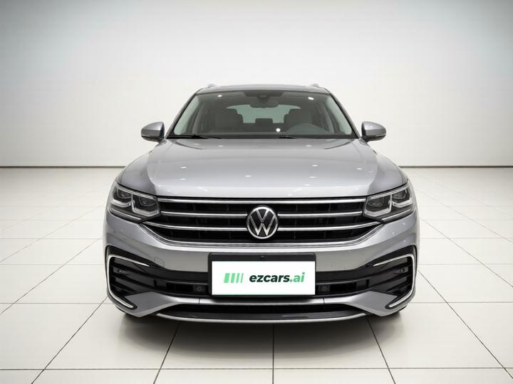 Tiguan L 2022 330TSI AT RWD R-Line Flagship photo 2