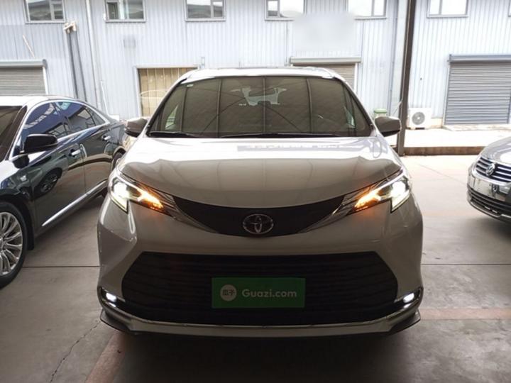 Sienna 2024 2.5L Hybrid Comfort photo 2