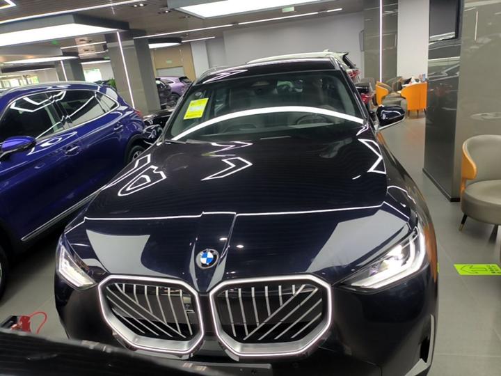 X3 2025 xDrive30L Leading M Sport Package photo 2