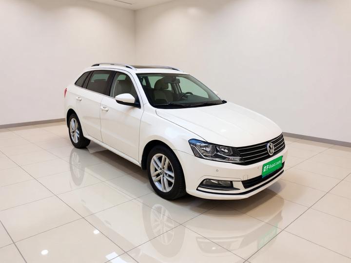 2015 1.6L AT Comfort photo 3