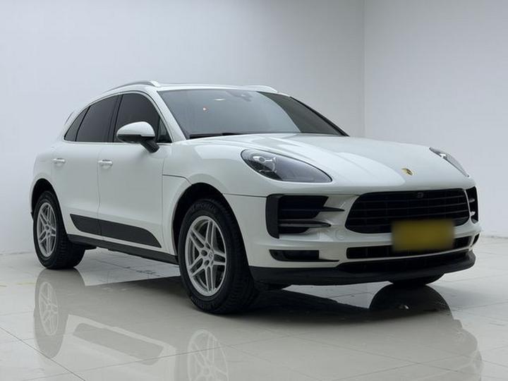 2018 Macan 2.0T photo 2