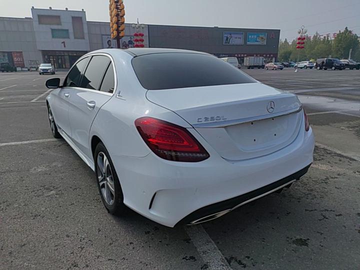 C-Class 2019 Facelift C 260 L Sport photo 4