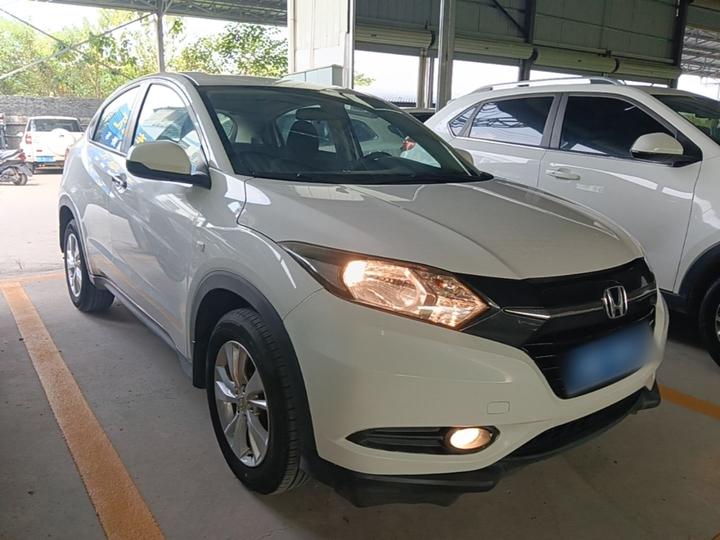 Vezel 2017 1.5L CVT RWD Comfort photo 3