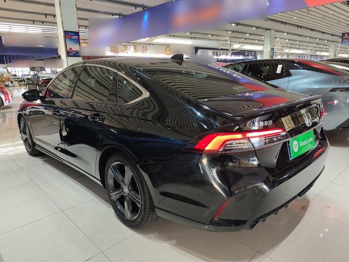 2023 260TURBO Elegant photo 4