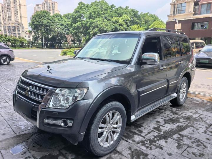 Pajero Parallel Import