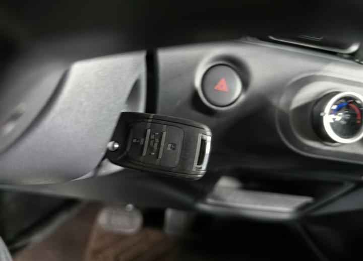 Wuling Zhiguang EV 2025 305km Progressive photo 8