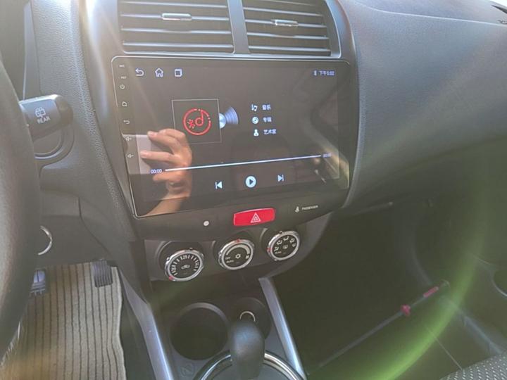 ASX 2013 2.0L CVT RWD Elite photo 8