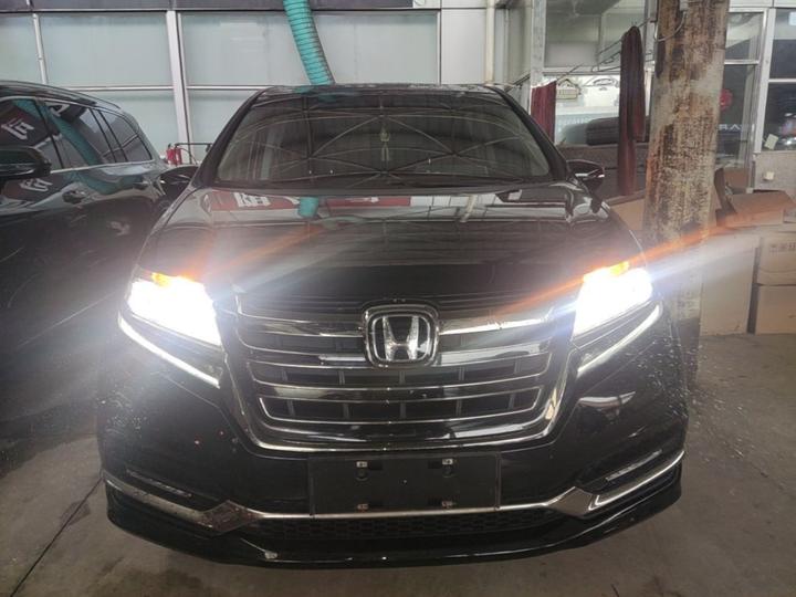Elysion 2019 2.0L Hybrid Luxury photo 2