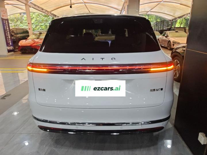 HIMA AITO M7 2026 EV Max AWD 5-Seater 192-Line LiDAR photo 5