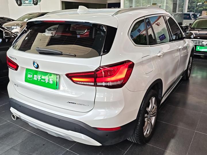 X1 EV 2020 xDrive30Le Exclusive photo 4