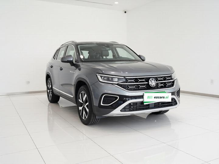 Tayron 2023 300TSI RWD Luxury Plus Advanced photo 3