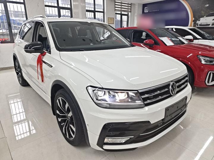 Tiguan L 2021 330TSI AT RWD R-Line photo 3